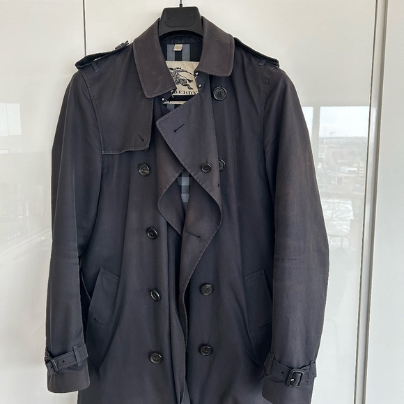 Gently Worn Blue Burberry Trench Coat - Size 46 European - Picture 1 of 4